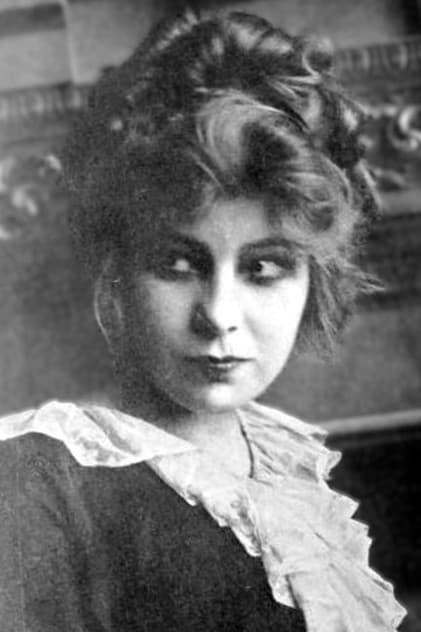 Actor Violet Horner