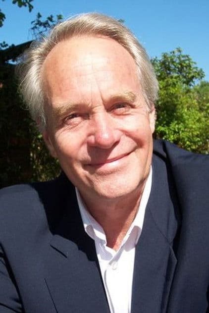 Actor Peter Macann