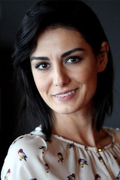 Actor Özlem Yılmaz