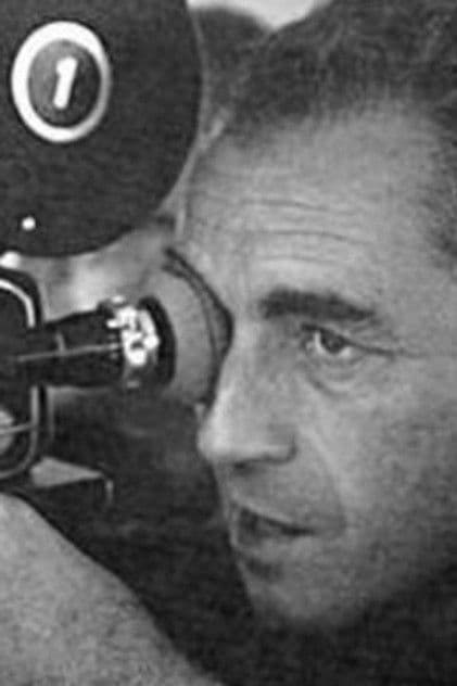 Actor Paulo Gil Soares