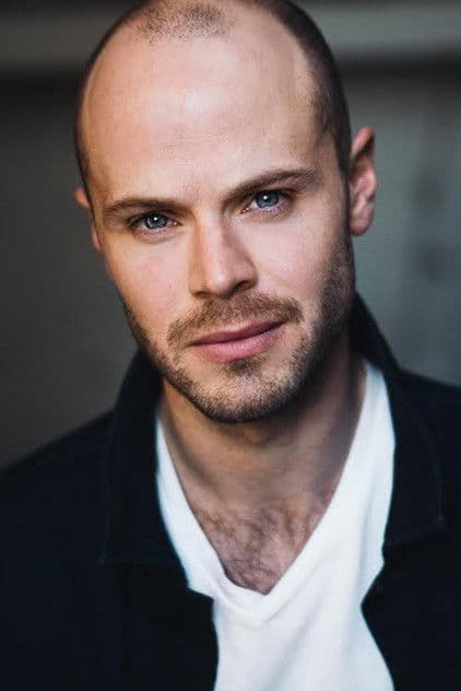 Actor Dennis Flanagan