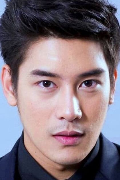 Actor Phupoom Phongpanu