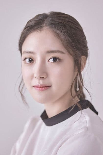 Actor Lee Se-young