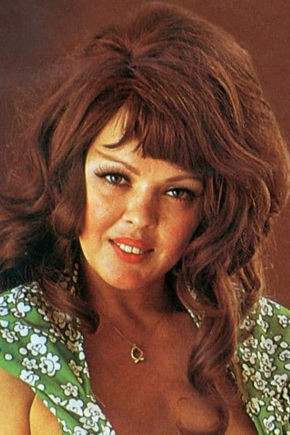 Actor Roxanne Brewer