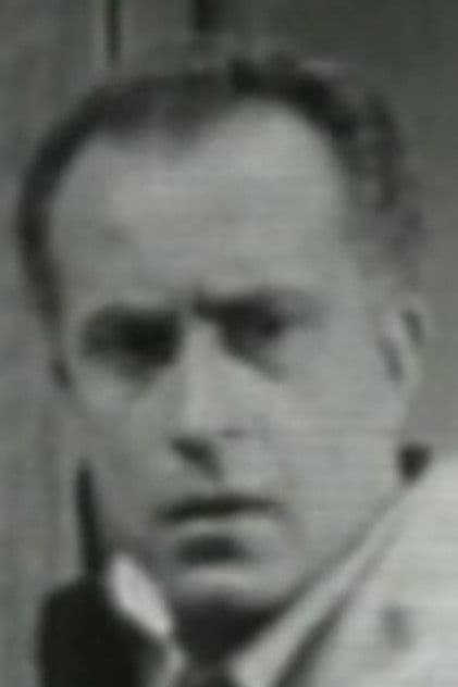 Actor Leslie Daniels