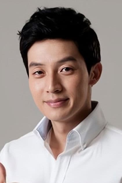 Actor Heo Kyung-hwan