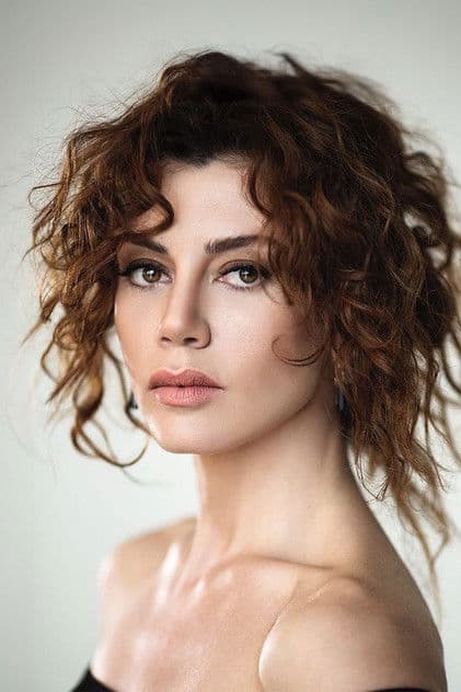 Actor Gökçe Bahadır