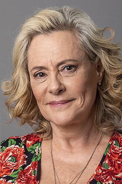 Actor Elizabeth Savalla