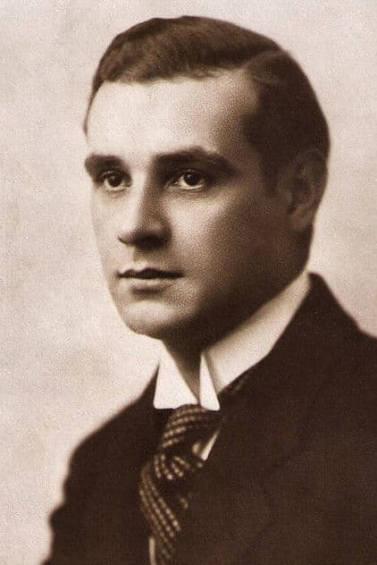 Actor Victor Varconi