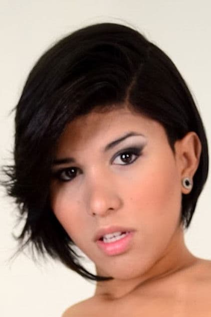 Actor Jessica Versace