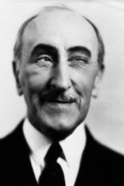 Actor Etienne Girardot