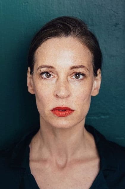 Actor Anneke Schwabe