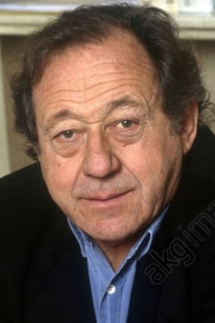 Actor Gilbert Schlogel