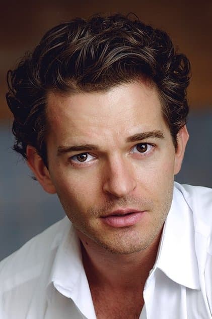 Actor Dominic Allburn