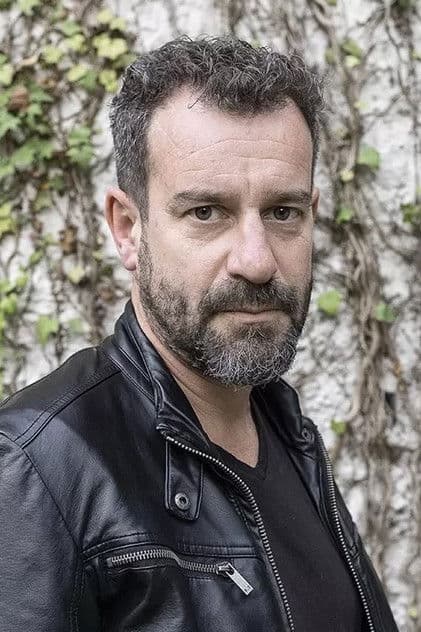 Actor Gustavo Saffores