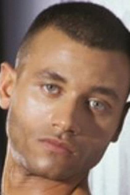 Actor Tristan Bennet