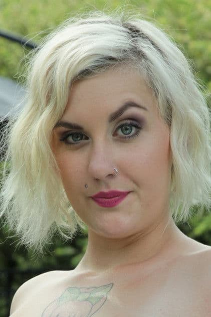 Actor Violet Revolver