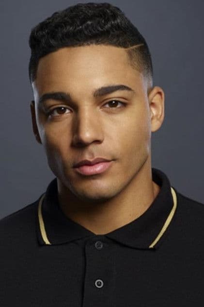 Actor Michael Evans Behling