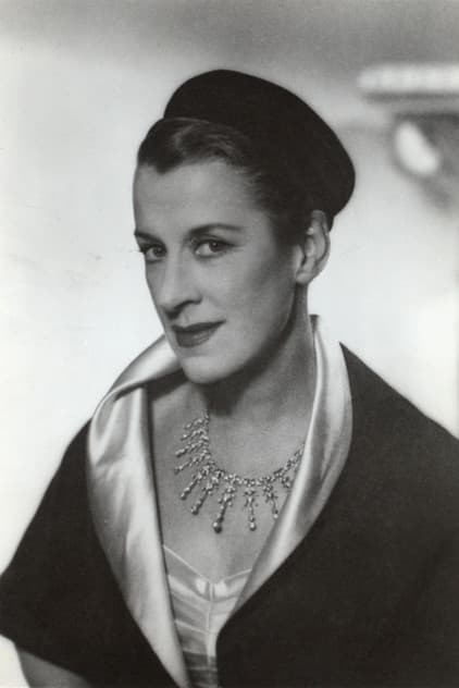 Actor Beatrice Lillie
