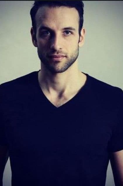 Actor Matthew Binkley