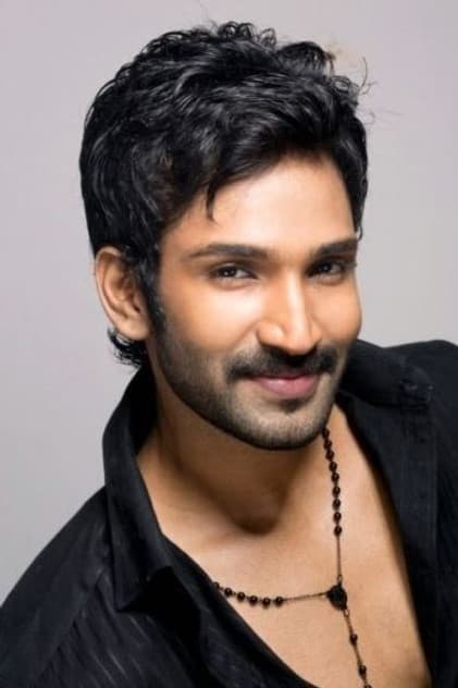 Actor Aadhi Pinisetty