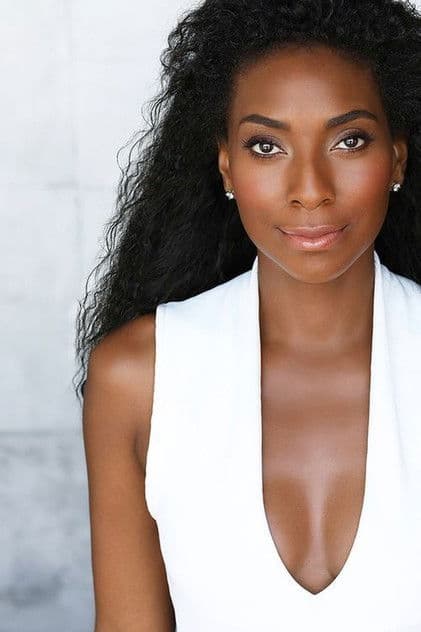 Actor Napiera Groves