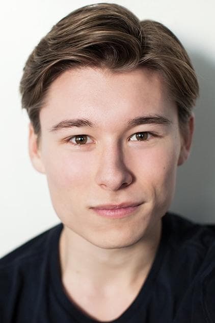 Actor Phillip Forest Lewitski