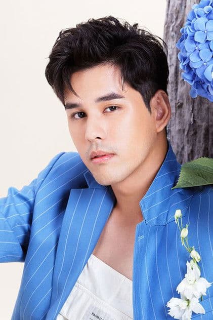 Actor Akrabhaj Bunnag