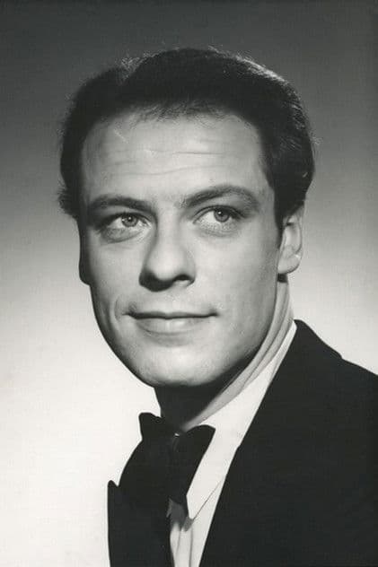 Actor William Rosenberg