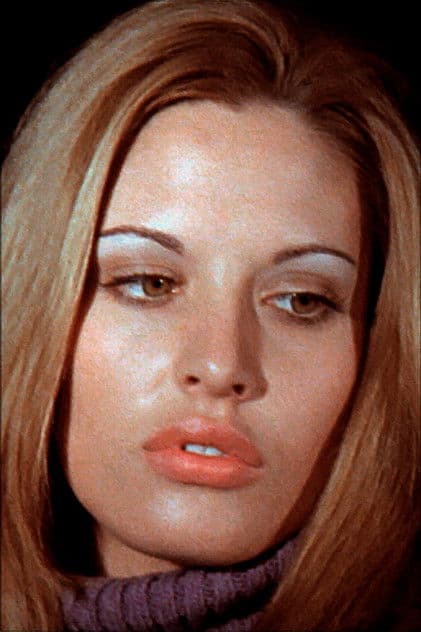 Actor Carmen Yazalde