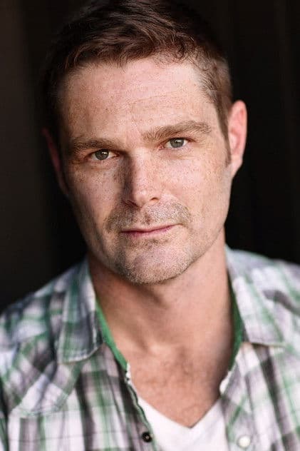 Actor Kevin Dee
