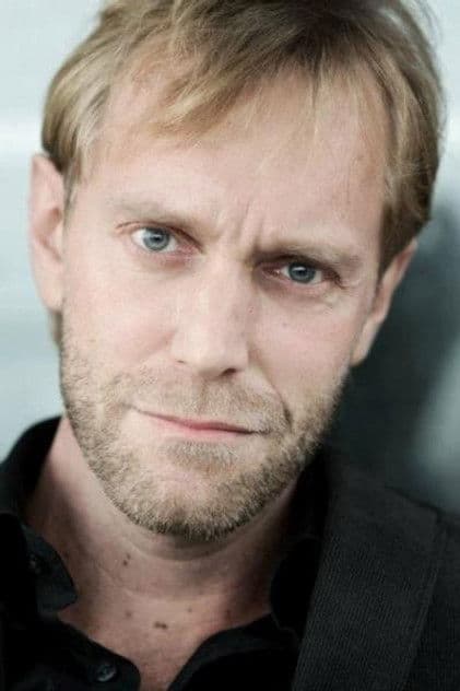 Actor Dan Bronchinson