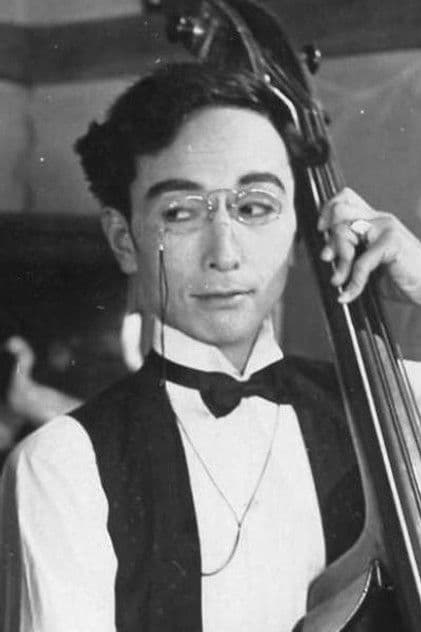 Actor Tokuji Kobayashi