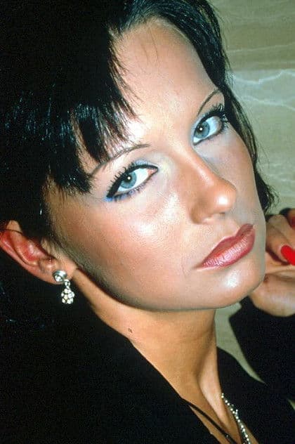 Actor Stephanie Silver