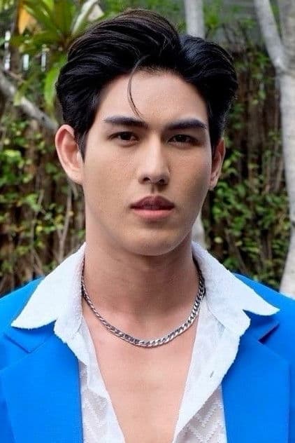 Actor Phachara Kueakanchanaphon