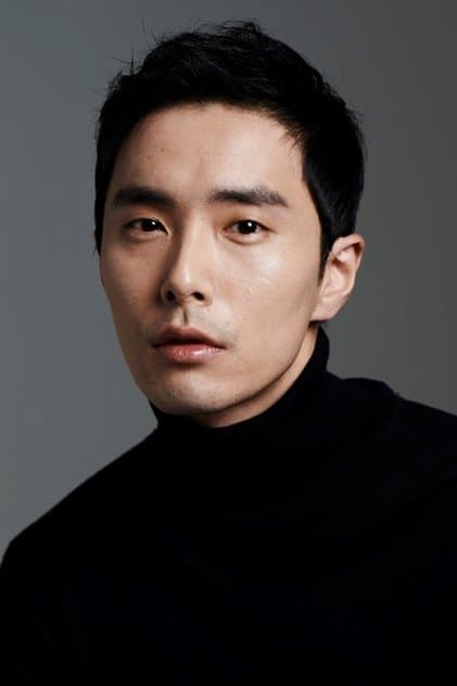 Actor Chun Sin-hwan