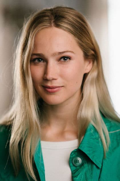 Actor Lauren Versnick