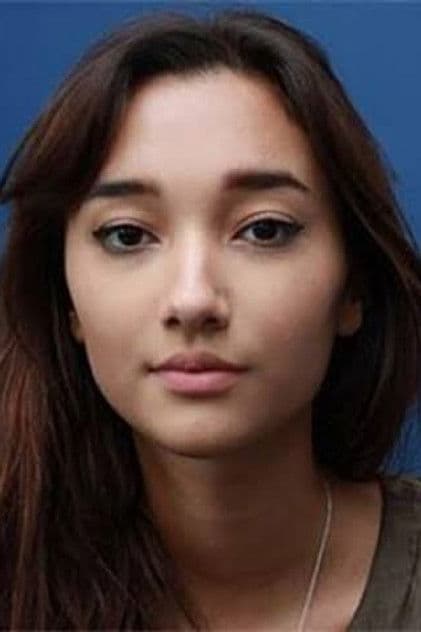 Actor Carissa Perusset