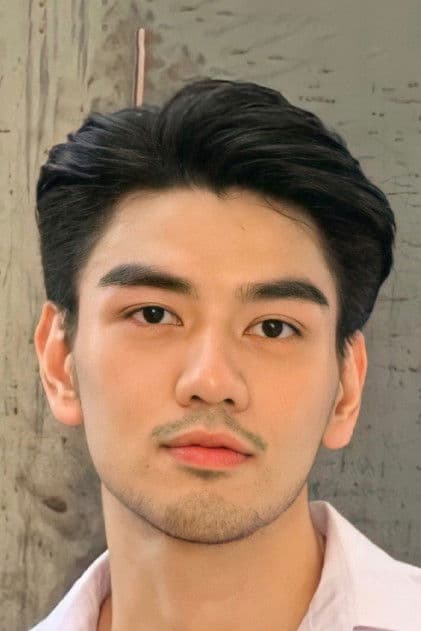 Actor Chinnarat Siriphongchawalit