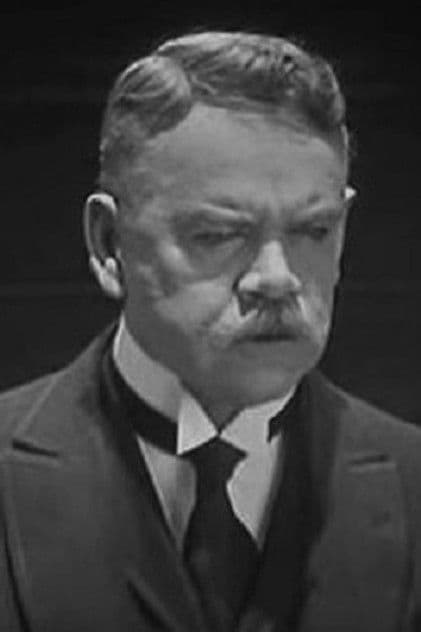 Actor Hardee Kirkland