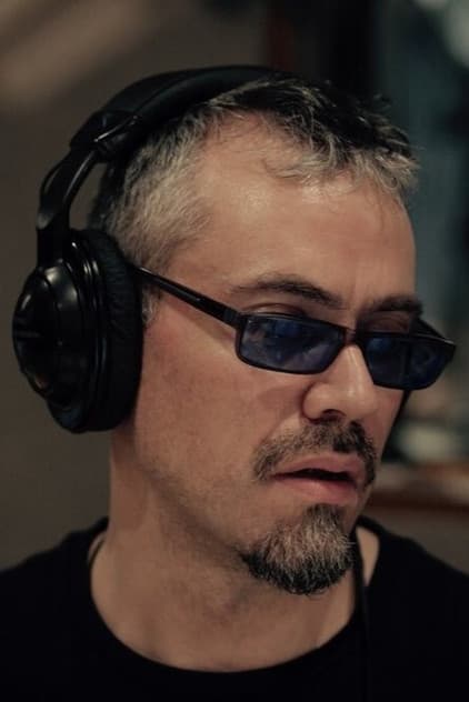 Actor Edgardo Yayo Serka