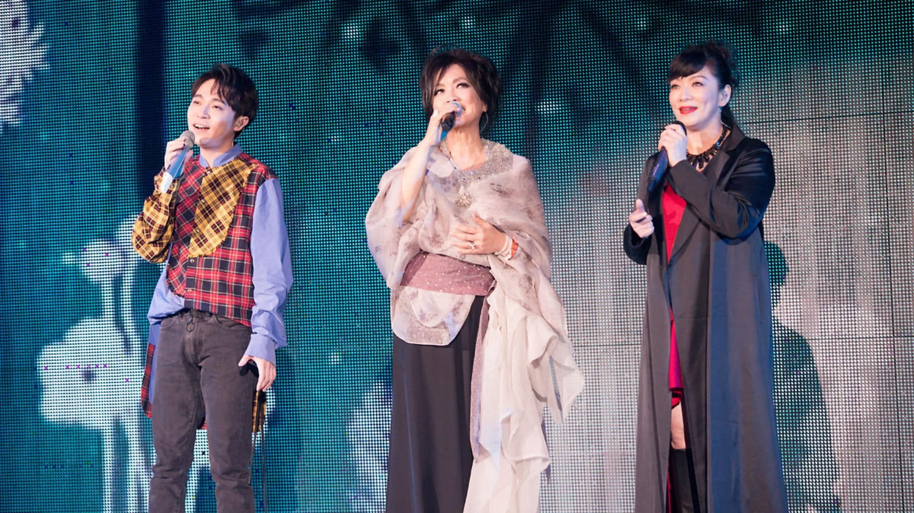 Poster backdrop for 峰華齊唱 慈善演唱會