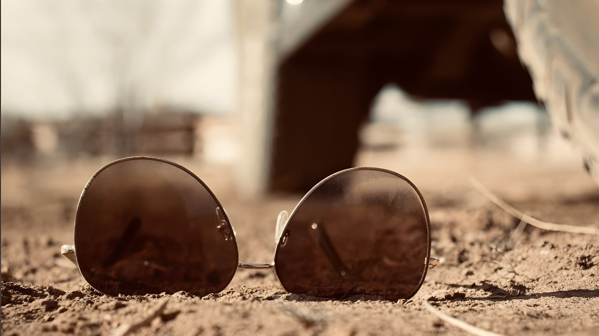 Poster backdrop for SWELTERING HEAT...AL SUR DEL NORTE