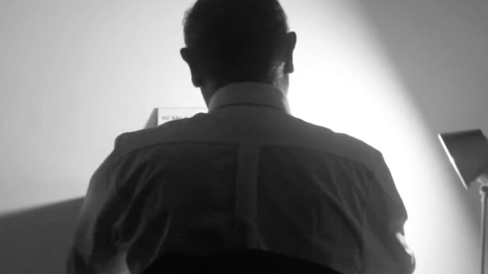 Poster backdrop for Estoy Cerca, A Un Paso