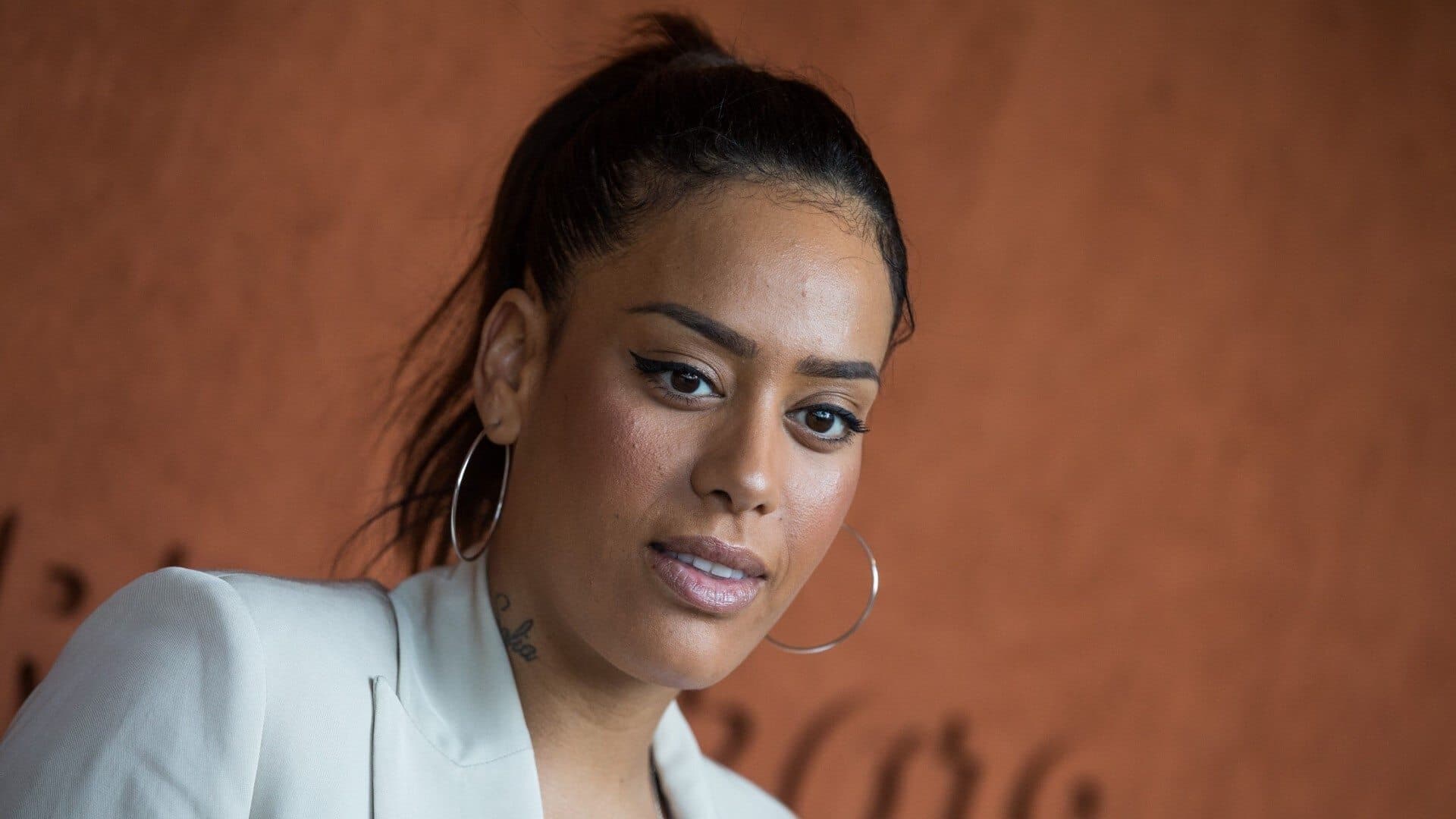 Poster backdrop for Les Sandales blanches