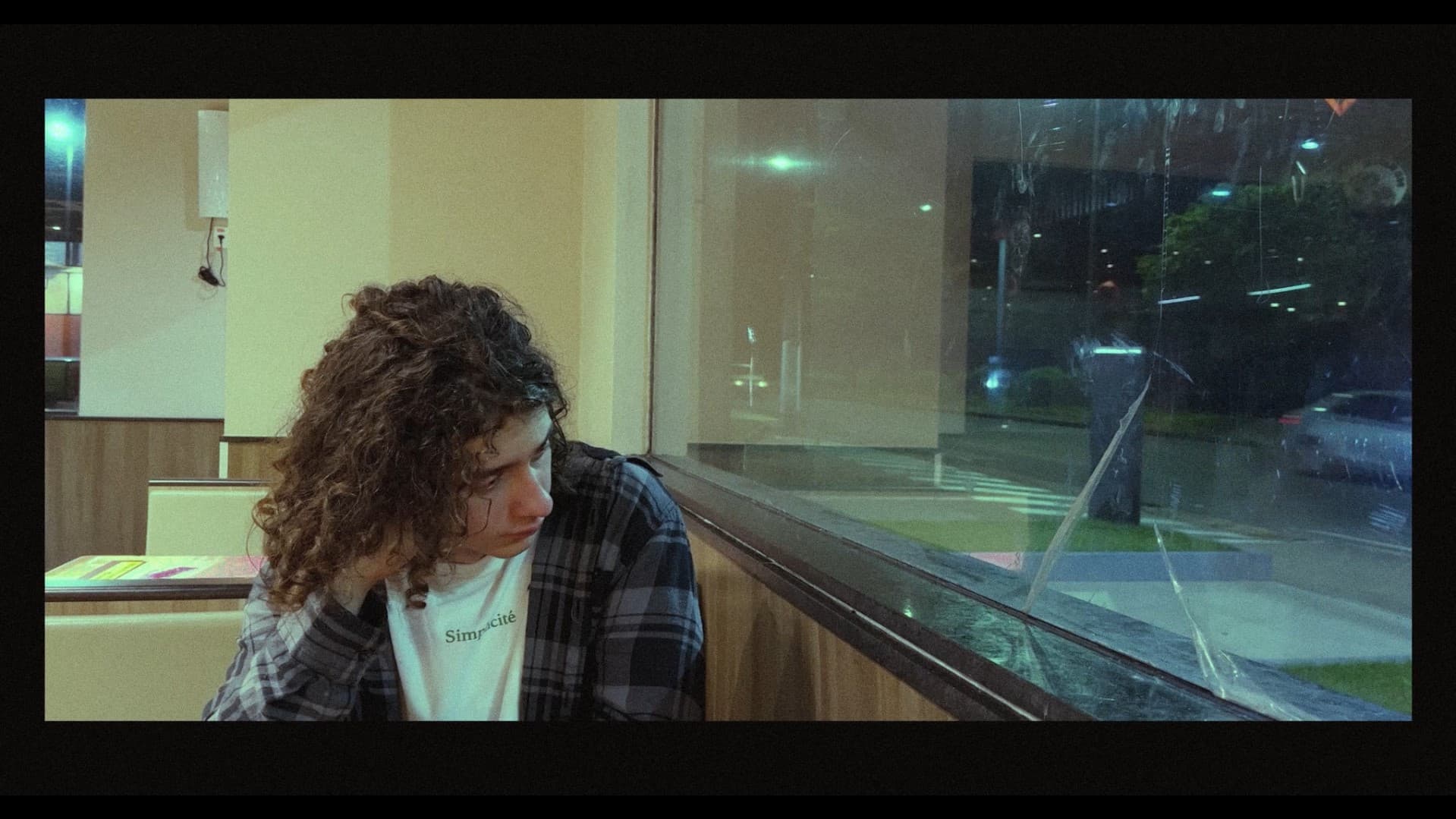 Poster backdrop for Carência de Tinta