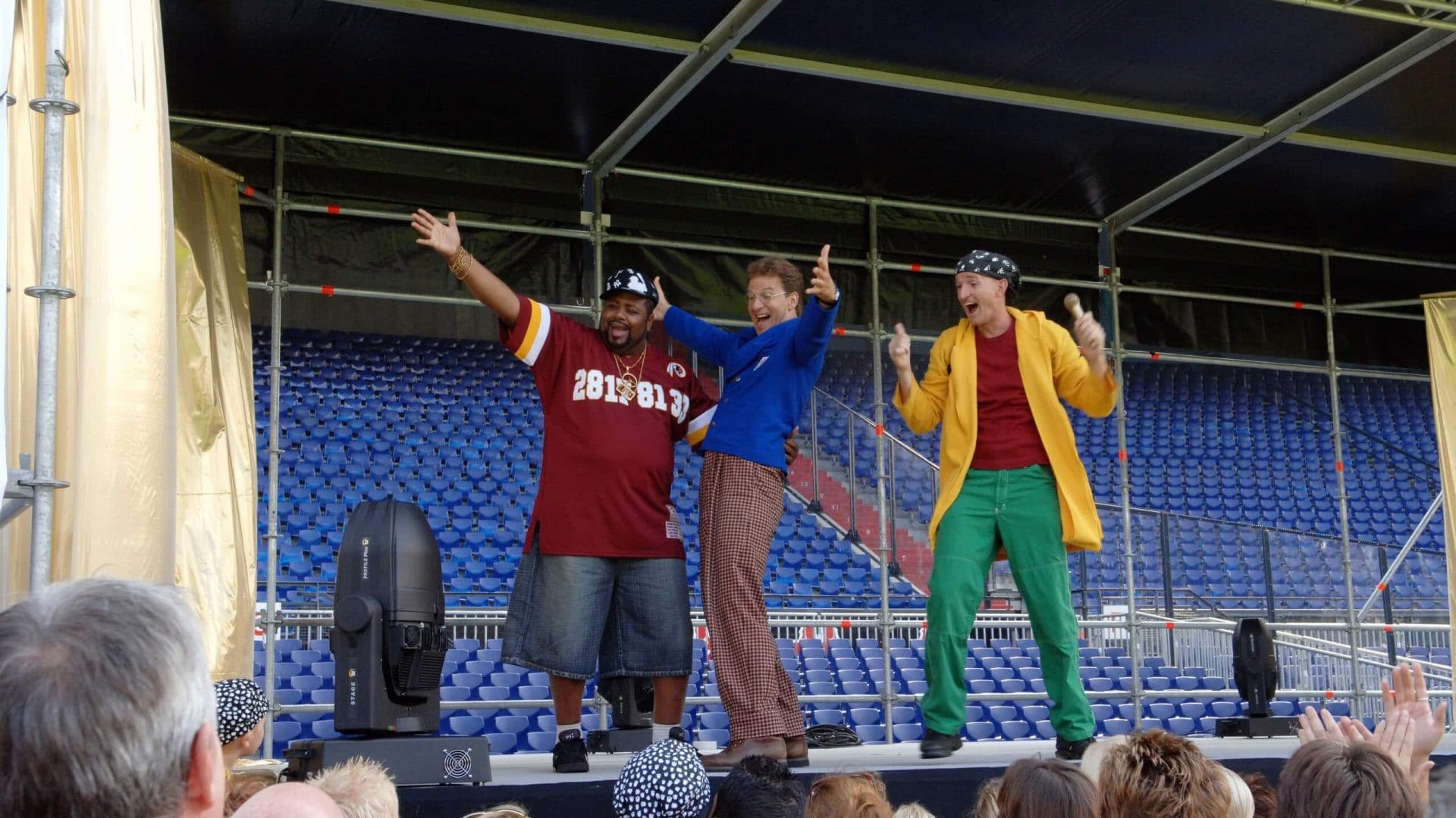 Poster backdrop for Ernst, Bobbie And The Cunning Onix