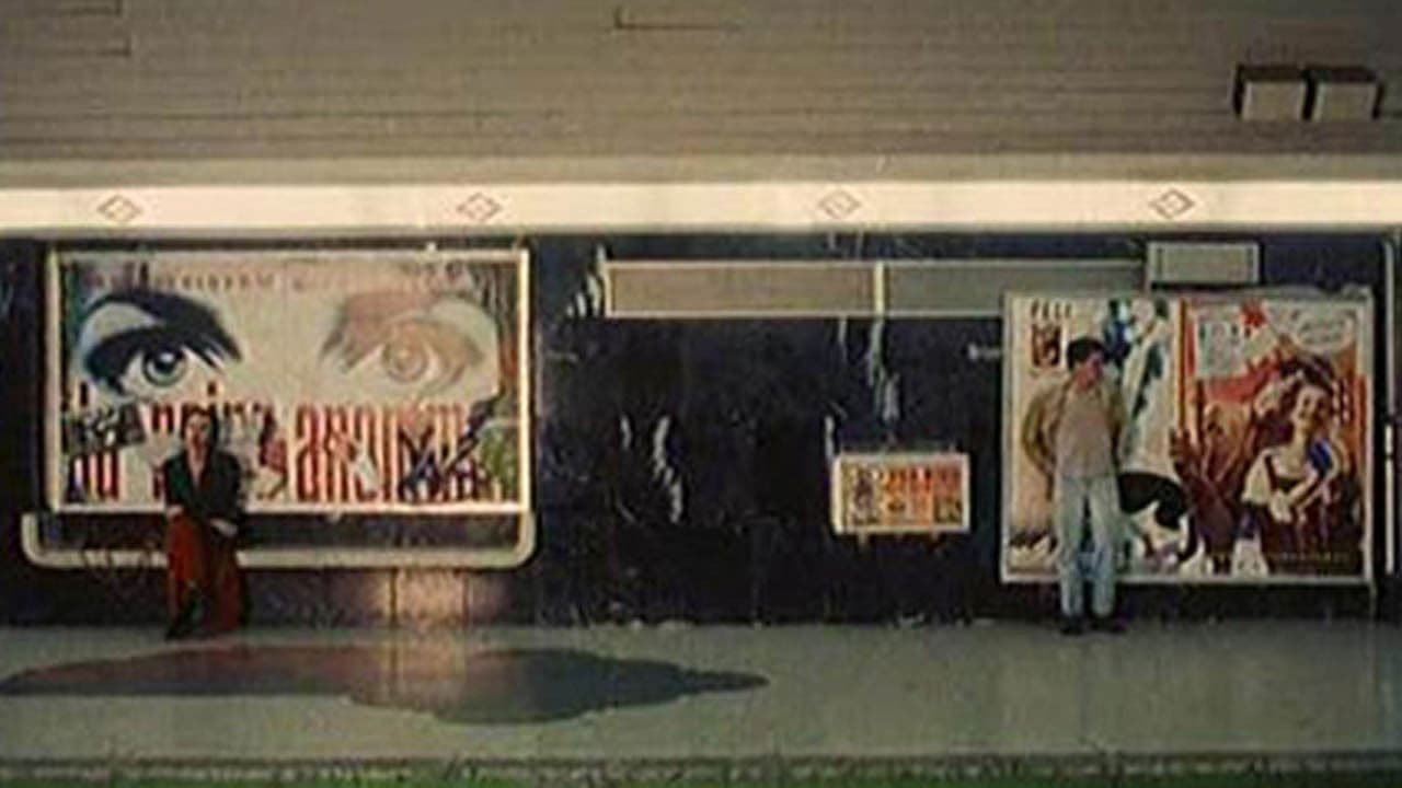 Poster backdrop for El columpio