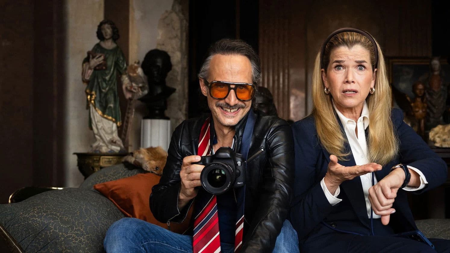 Poster backdrop for Eine halbe Stunde ist viel Zeit - Die Hochzeit