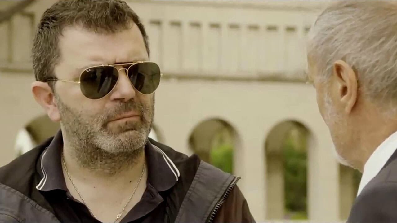 Poster backdrop for La Fuga